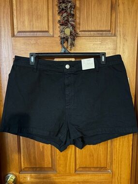 Women Size 17 Universal Thread Black High-Waist Cotton Shorts
